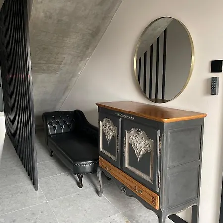 The House Near & Old Town Appartement *