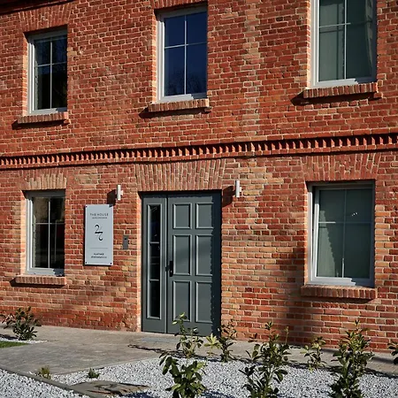 Apartment The House Near & Old Town *