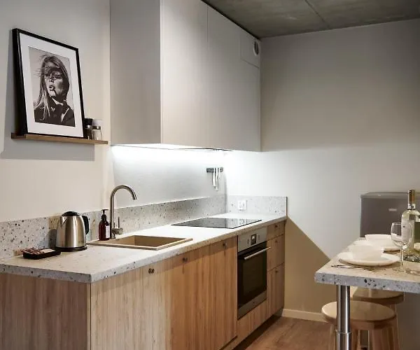 The House Near & Old Town Apartment