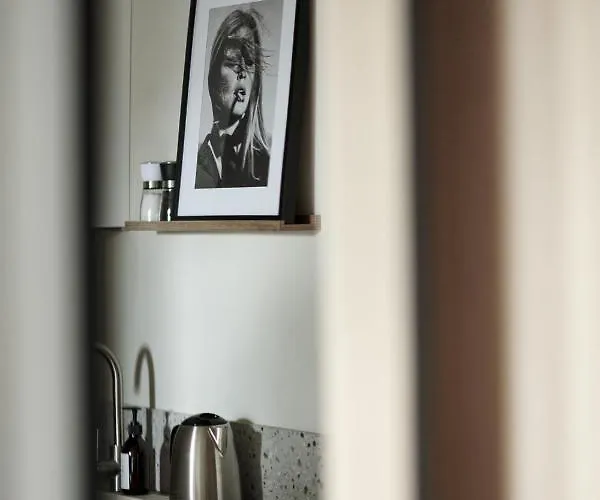 The House Near & Old Town Apartment