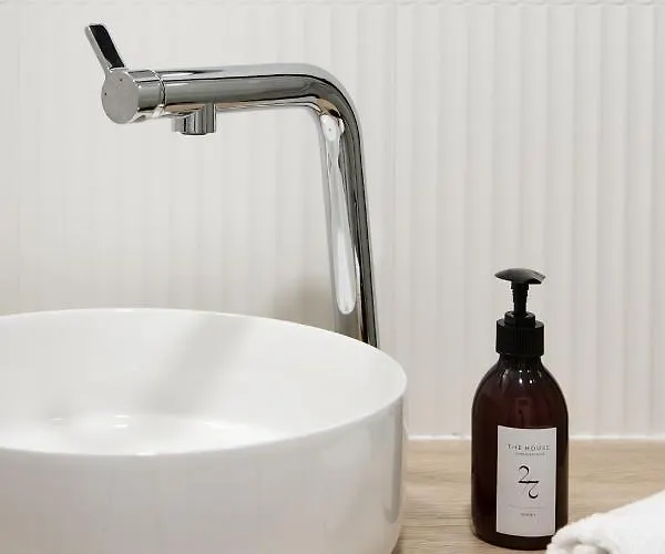 The House Near & Old Town Apartment *