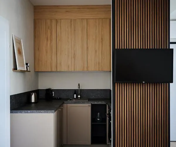 The House Near & Old Town Apartment *