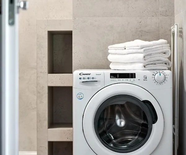 Apartment The House Near & Old Town